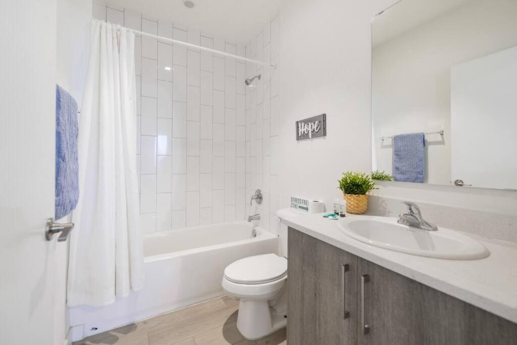Fantastic Townhouse 15Minutes From The Beach Miami Exterior photo